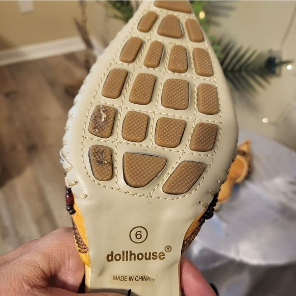 DOLLHOUSE SLIPPERS - Picture 3 of 3